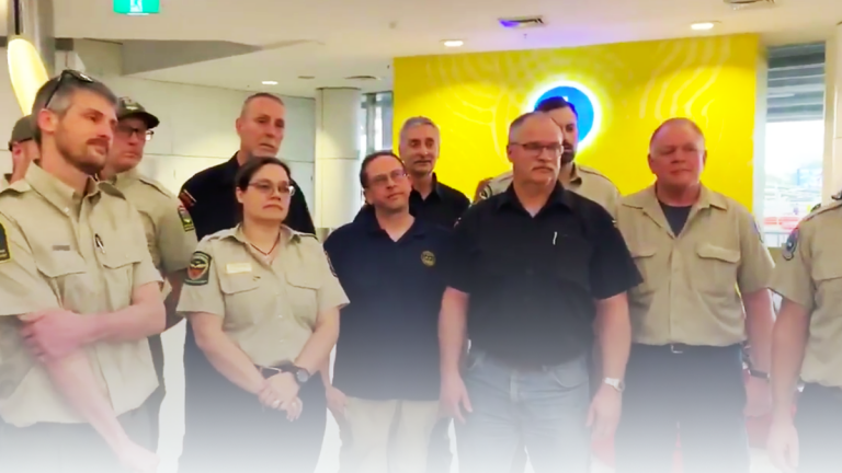 More Canadian firefighters arrive in Australia to combat wildfires