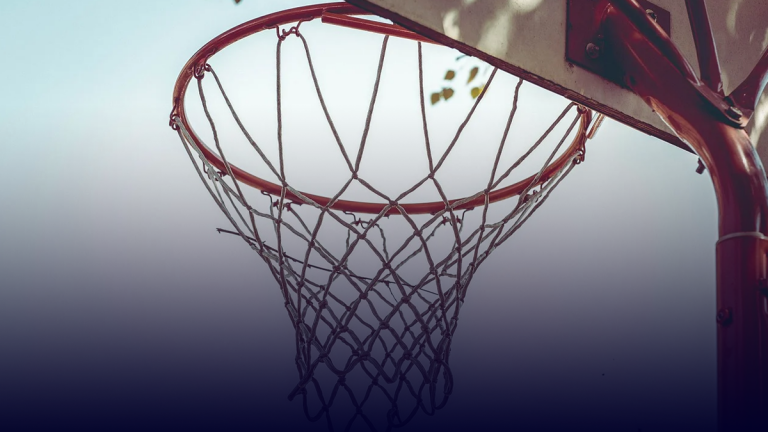 Ontario teen fined $700 by Ottawa bylaw officers for playing basketball alone