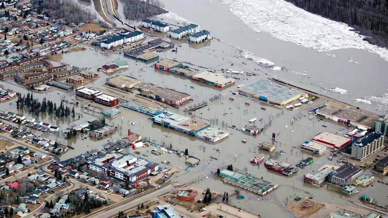 Fort Mac MP and mayor ask for military assistance to deal with floods