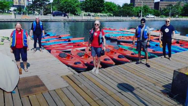 Five cabinet ministers go kayaking after closing parliament