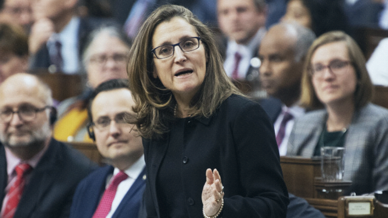 Canada’s deficit nears $400 billion