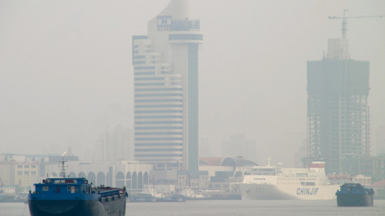 Pollution in Beijing affecting the quality of life of Canadian staff working there