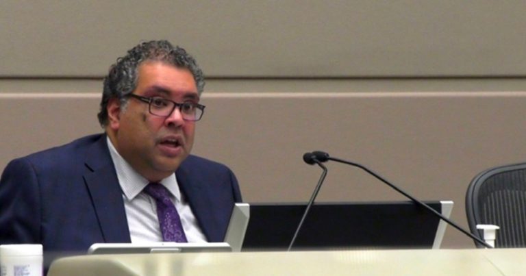 Nenshi calls government to act on “radicalization of white people”