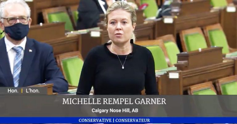 Record petition in support of gun rights presented before the House of Commons