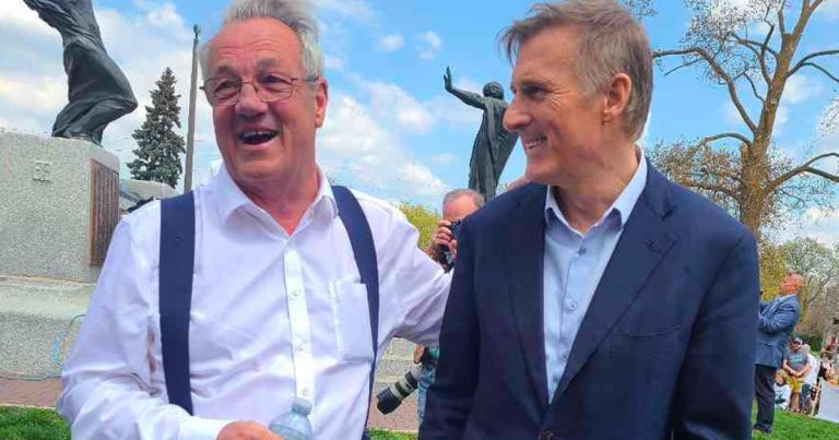 Hundreds attend anti-lockdown rally in Peterborough, Bernier and Hillier ticketed