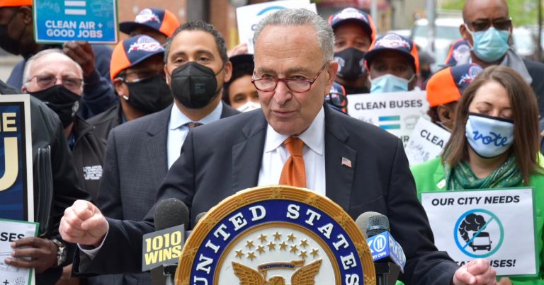 FUREY: US politicians push to reopen the Canada-US border