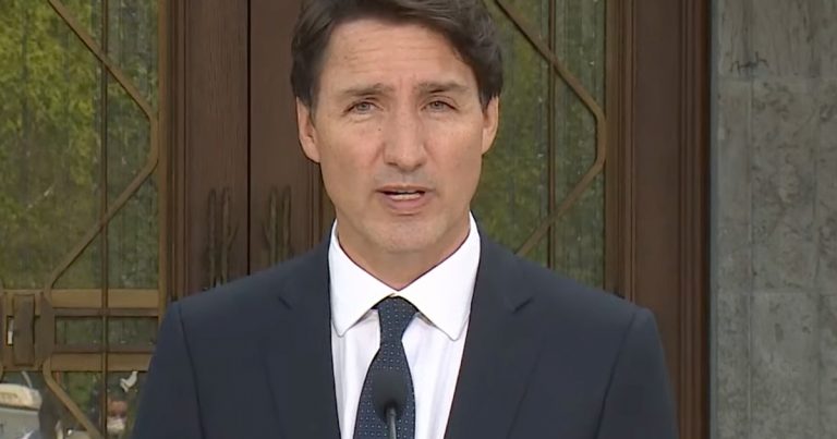 Trudeau avoids question on Afghanistan evacuations, makes a dig at Harper instead