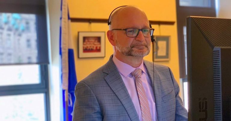 Attorney General excuses drug dealers as only trying to “put bread on the table”