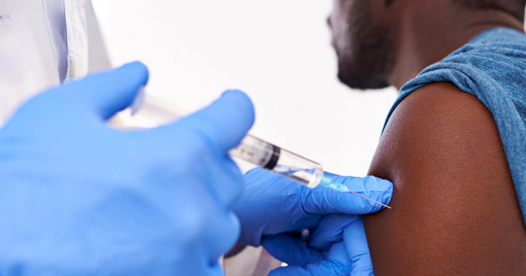 Immunization panel directs Canadians to get booster dose in fall