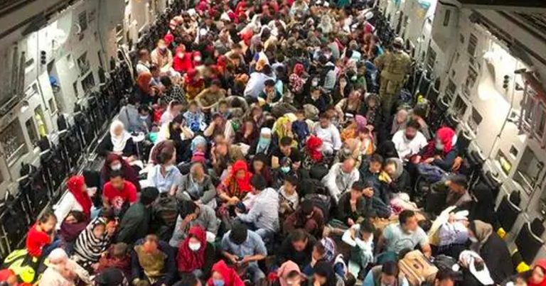 Canadian citizens trapped in Afghanistan living in “state of fear”