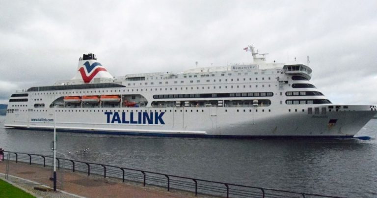 Fuel-guzzling cruise ship hosts 3,000 global leaders at COP26