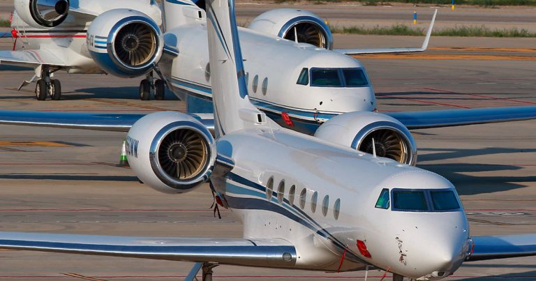 Over 400 private jets flew 30,000 global leaders to COP26