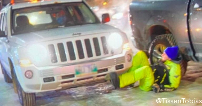 Vehicle rams into freedom protesters in Winnipeg