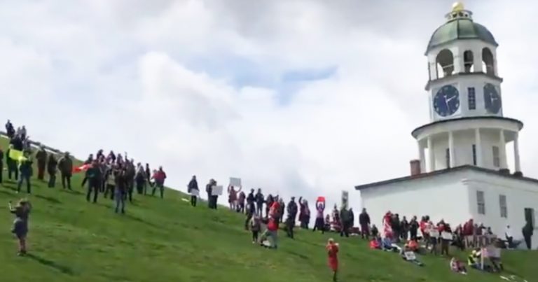 Civil liberties group challenging Nova Scotia’s ban on COVID protests