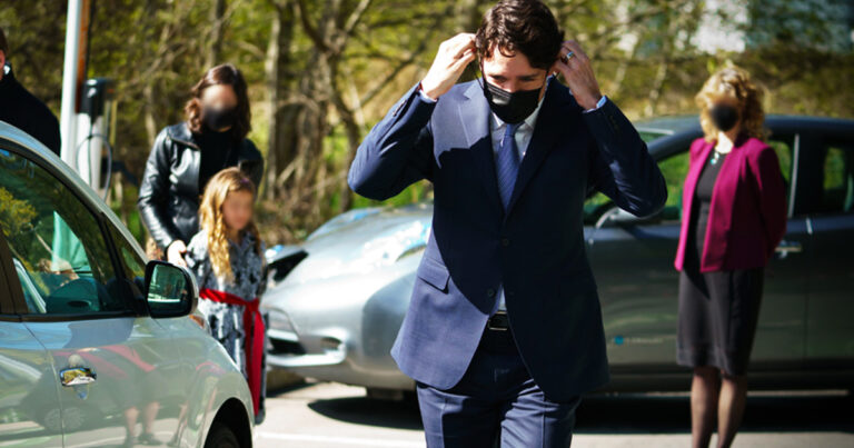 The Daily Brief | Despite strict vaxx mandates, Trudeau says he didn’t force Canadians to get vaccinated