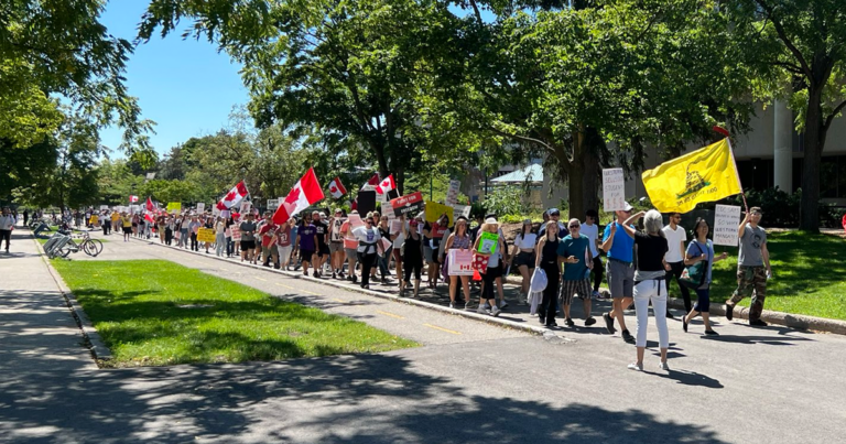 “Enough is enough”: Students protest Western’s vaccine mandate