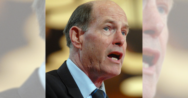 Former Bank of Canada governor forecasts recession