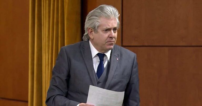 Charlie Angus accuses Premier Smith of pushing ‘pro-Putin’ propaganda