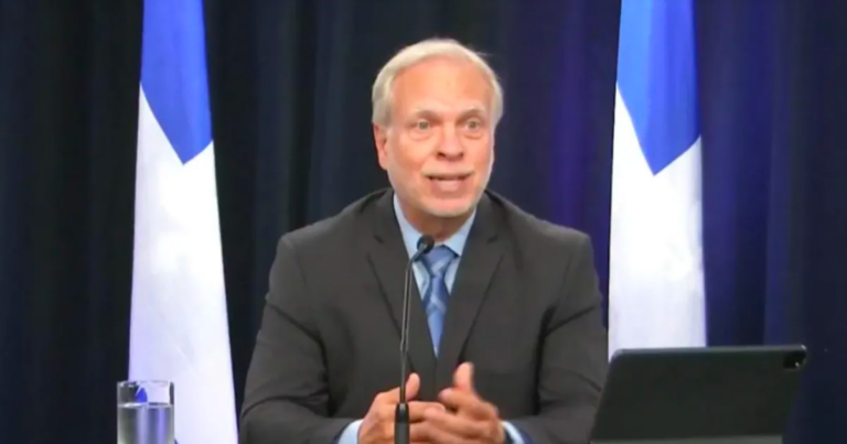 Quebec health authority tells residents to stay at home during holidays