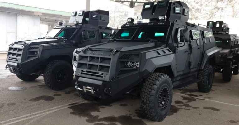 Canada gives 200 armoured vehicles to Ukraine
