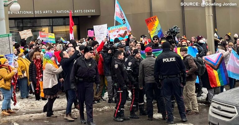 Fake News Friday | Protesters battle over drag shows for kids