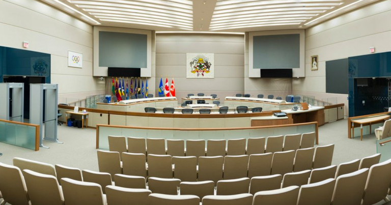 Calgary city council approves bylaw to limit drag queen story hour protests