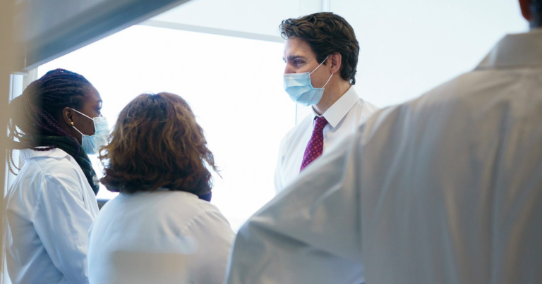 The Andrew Lawton Show | Aviation employees sue government over vaccine mandate