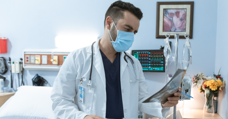 BC keeping vaccine mandate and bringing back mandatory masks in healthcare settings