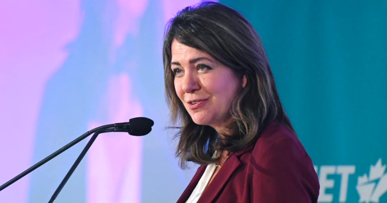 The Andrew Lawton Show | Danielle Smith says booster plans are none of the media’s business