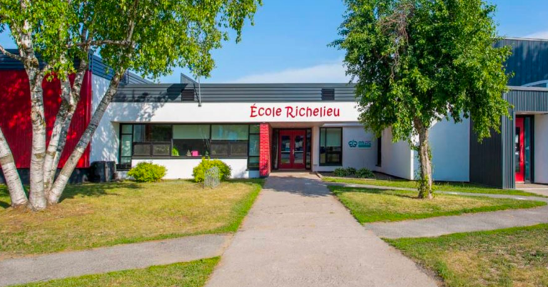 ‘Non-binary’ Quebec teacher demands children use gender neutral language