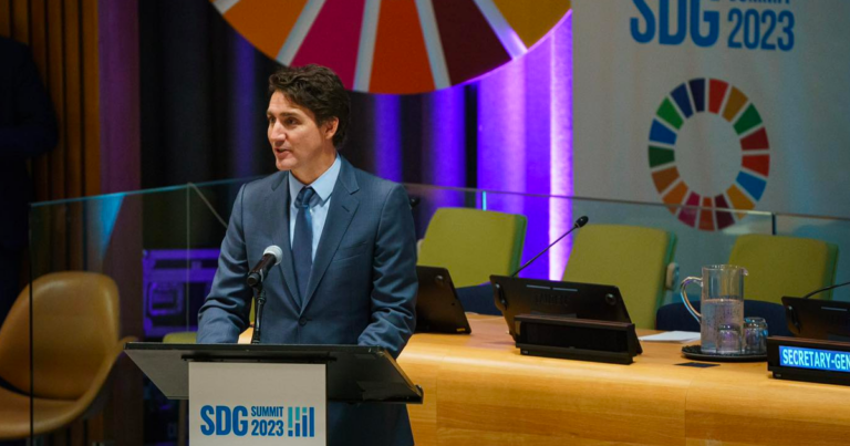 The Andrew Lawton Show | Trudeau tries to sell his carbon tax at the UN