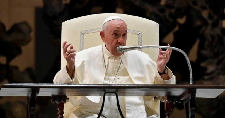 Pope Francis slams world leaders for not tackling climate change