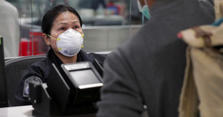 The Andrew Lawton Show | Air travel Covid vaccine mandate is back in court