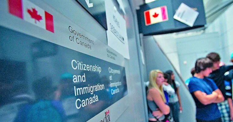 Federal government extends visas for Iranians amid growing protests