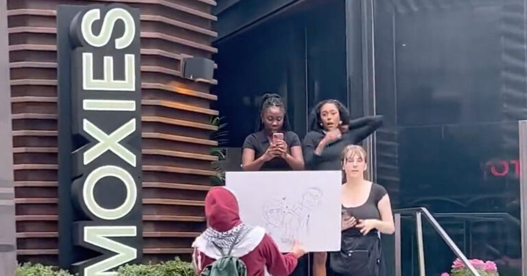 Moxie’s apologizes after employees cheered on pro-Palestinian protest