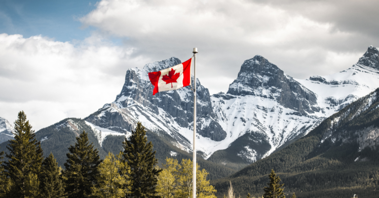 Population spiked by almost half a million in the third quarter: StatsCan