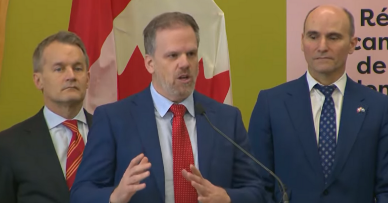 Liberals unveil dental insurance for seniors and children