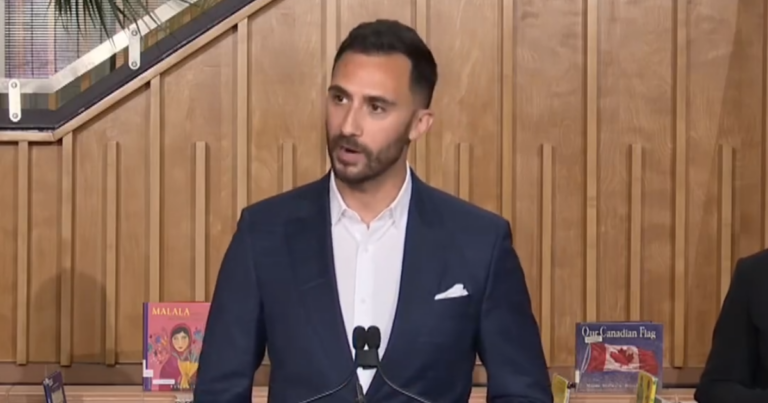 Ontario government announces “back-to-basics” kindergarten curriculum update