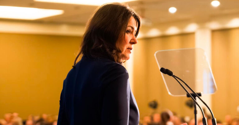 Smith calls for federal border czar to coordinate with U.S. and avoid tariffs