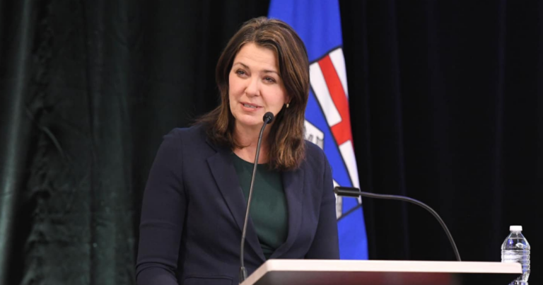 The Alberta Roundup | UCP pressures Smith to change Covid vax policy
