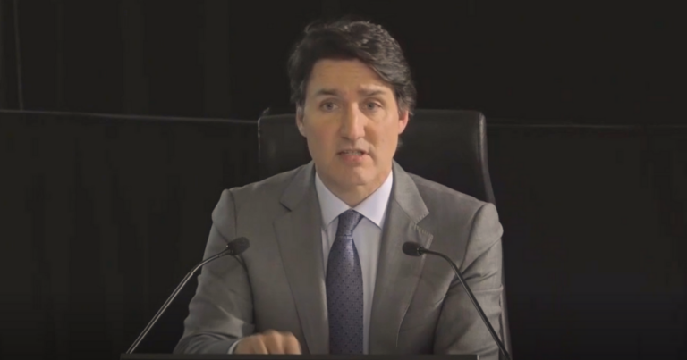 US Representatives blast Trudeau for freezing Freedom Convoy bank accounts