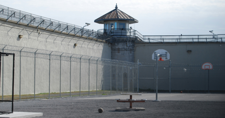 Federal government committee urges reduction in incarcerated black Canadians