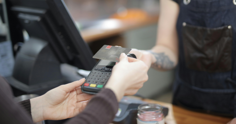 Canadian workers rank second globally when it comes to expecting a tip