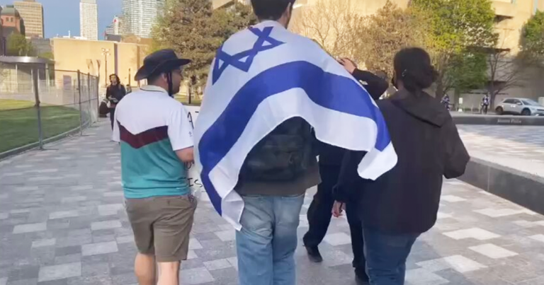 Man wearing Israeli flag attacked at U of T’ “People’s Circle for Palestine”