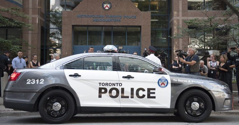 Man arrested for filming police in public files lawsuit after charges withdrawn