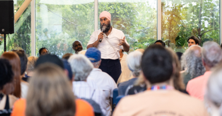 Pierre Poilievre calls on Jagmeet Singh to trigger an election