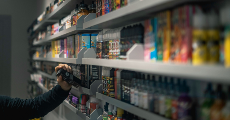 Ottawa to ban flavoured vaping products nationally