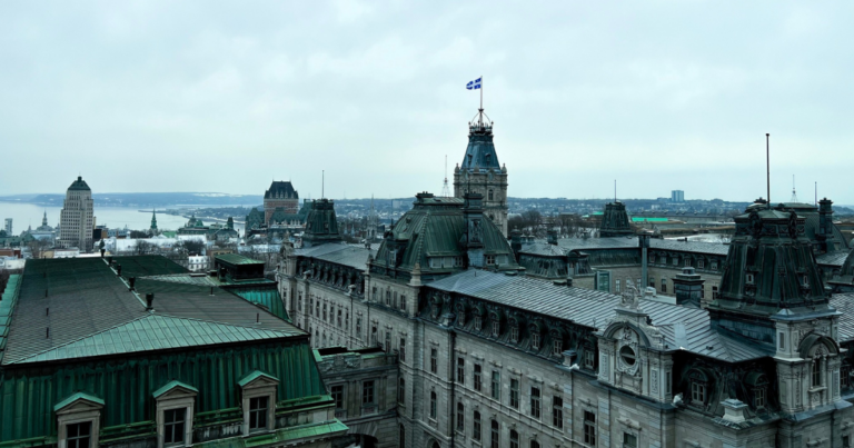 Quebec pauses two major immigration programs 