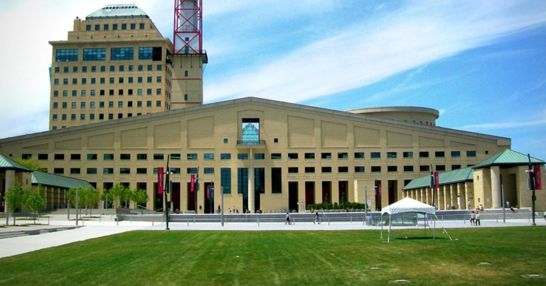 Mississauga declares December Christian Heritage Month, urges Ontario to follow