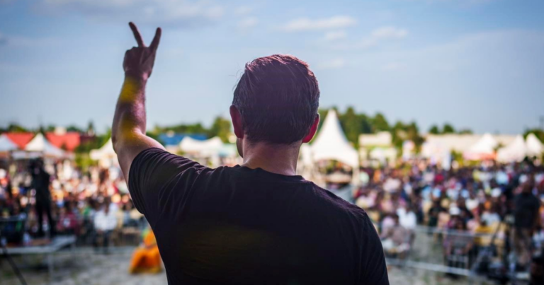 Sports betting website predicts overwhelming odds for Conservative election win